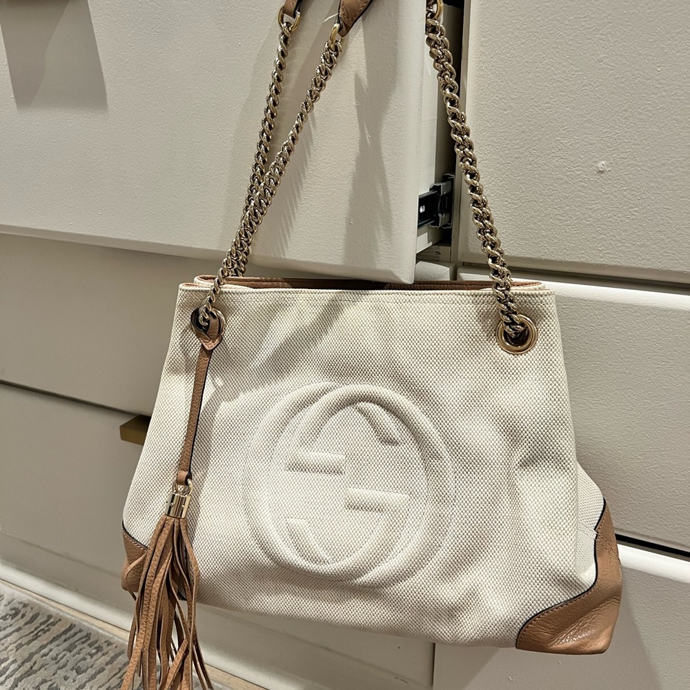 *Authentic* Gucci Canvas Soho Medium Shoulder Bag